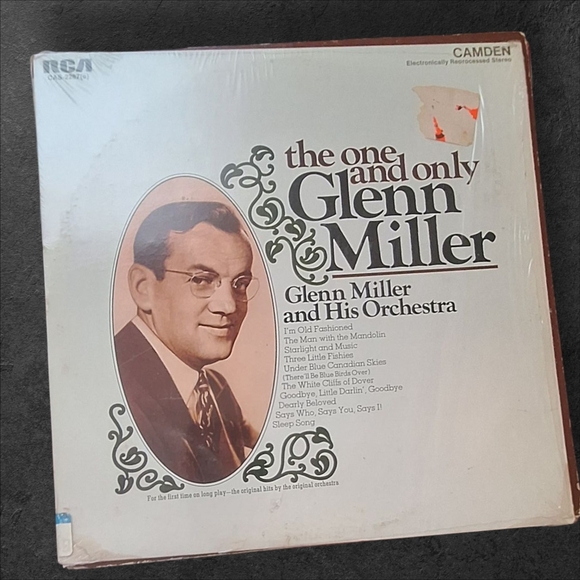 Glenn Miller Vinyl Record - White Cover - Picture 1 of 3